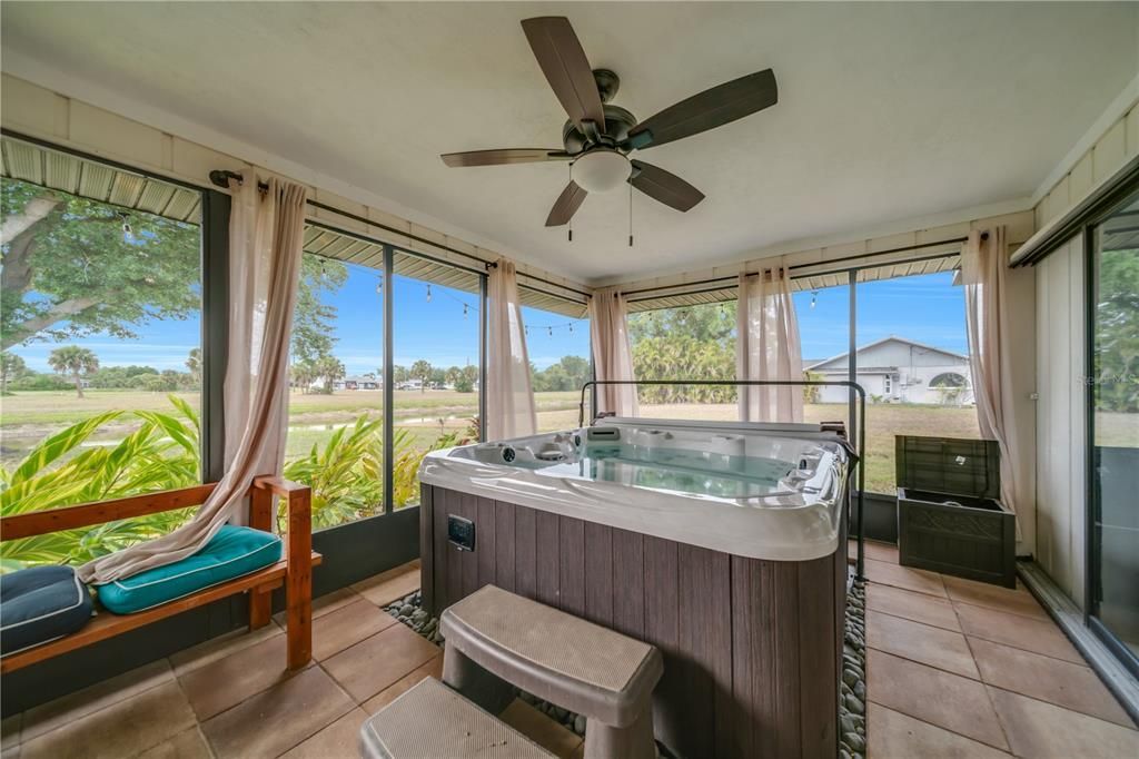 For Sale: $390,000 (3 beds, 2 baths, 1898 Square Feet)