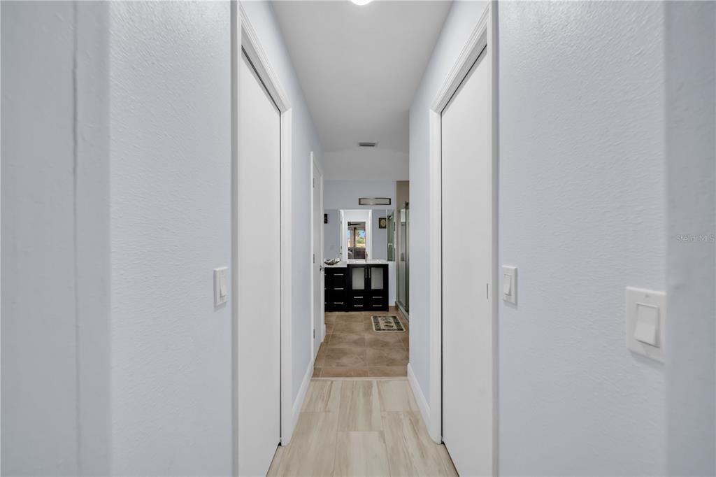 For Sale: $390,000 (3 beds, 2 baths, 1898 Square Feet)