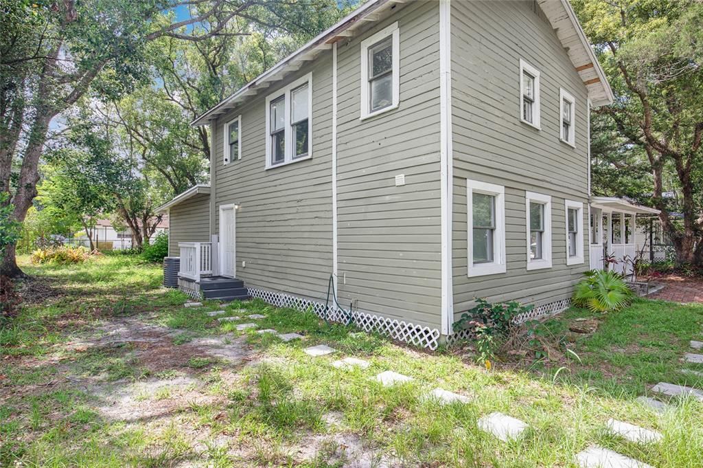 For Sale: $349,500 (4 beds, 0 baths, 1592 Square Feet)
