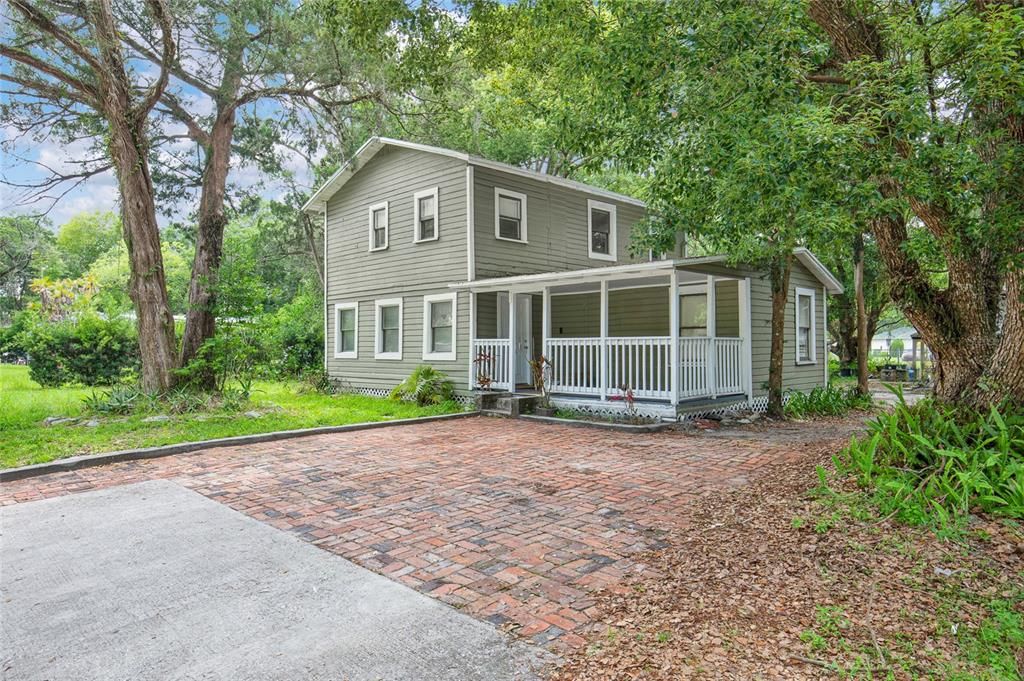 For Sale: $349,500 (4 beds, 0 baths, 1592 Square Feet)