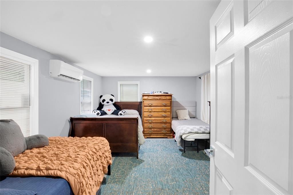 For Sale: $349,500 (4 beds, 0 baths, 1592 Square Feet)