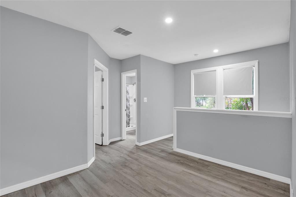 For Sale: $349,500 (4 beds, 0 baths, 1592 Square Feet)