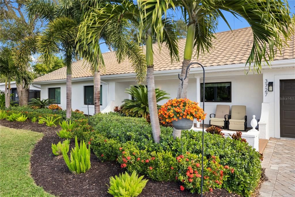 Active With Contract: $2,490,000 (4 beds, 3 baths, 2696 Square Feet)