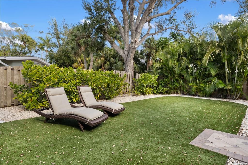 Active With Contract: $2,490,000 (4 beds, 3 baths, 2696 Square Feet)
