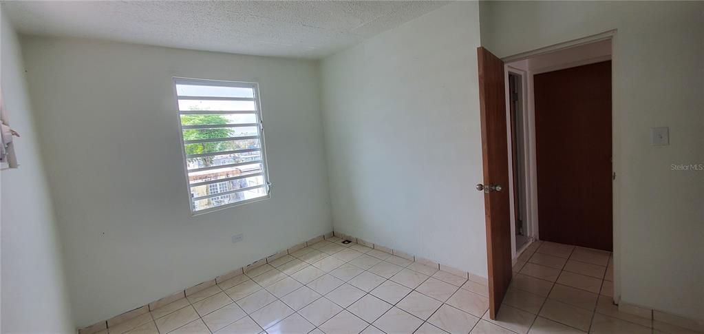 Active With Contract: $250,000 (7 beds, 0 baths, 1612 Square Feet)