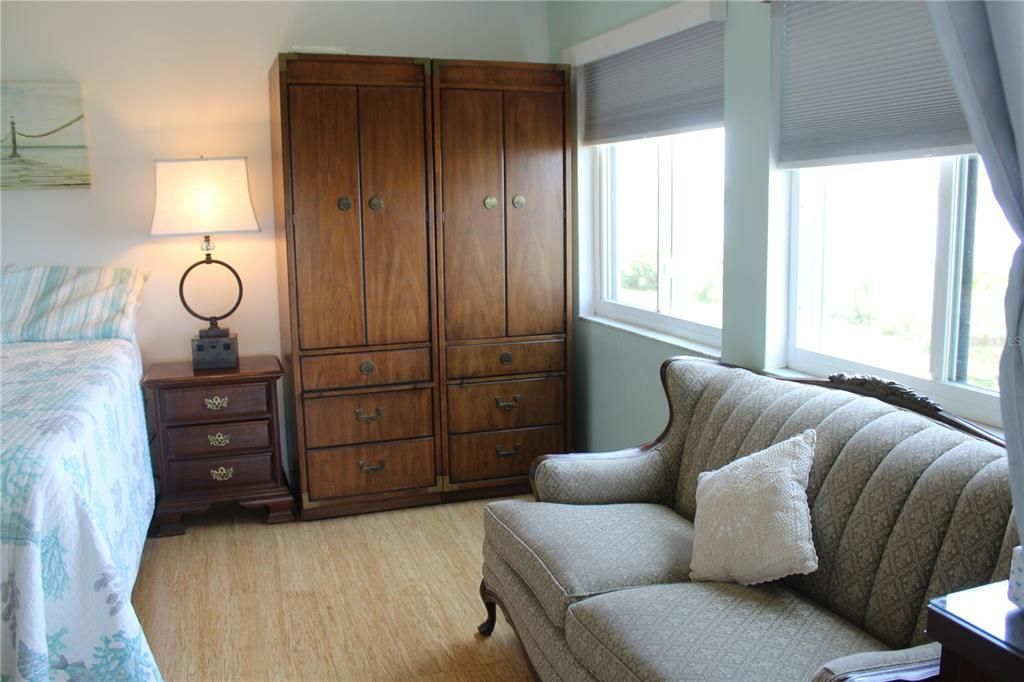 For Rent: $2,500 (2 beds, 2 baths, 1065 Square Feet)
