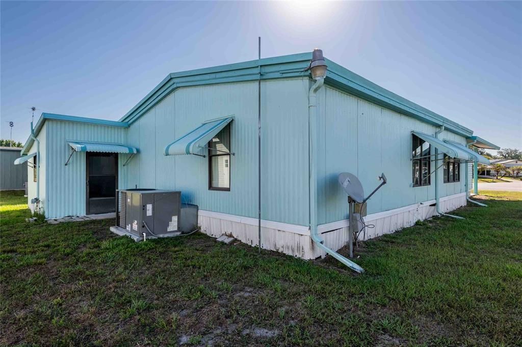 For Sale: $118,500 (3 beds, 2 baths, 1218 Square Feet)