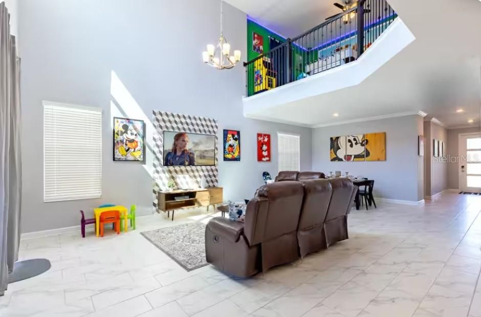 For Sale: $650,000 (5 beds, 5 baths, 2996 Square Feet)