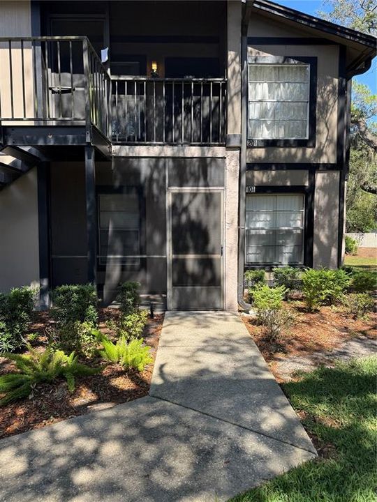 En Venta: $173,000 (2 camas, 2 baños, 912 Pies cuadrados)