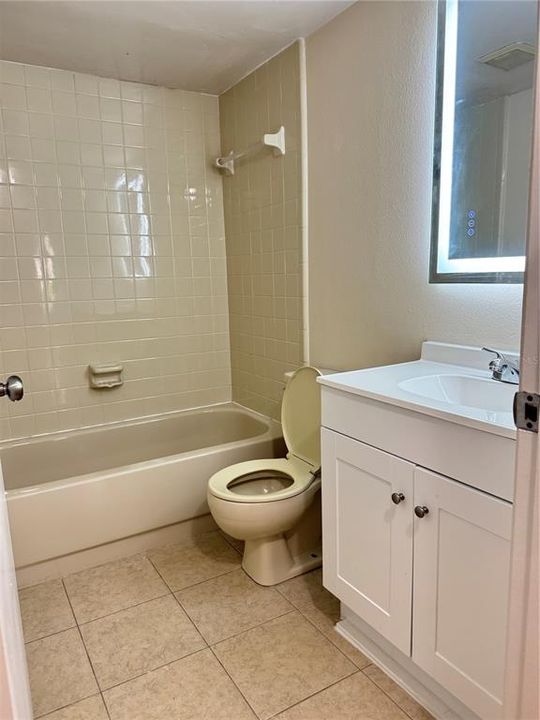 En Venta: $173,000 (2 camas, 2 baños, 912 Pies cuadrados)
