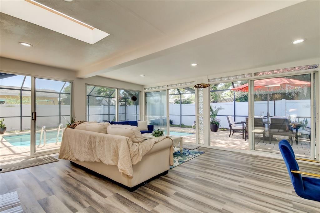 For Sale: $590,000 (4 beds, 2 baths, 2277 Square Feet)