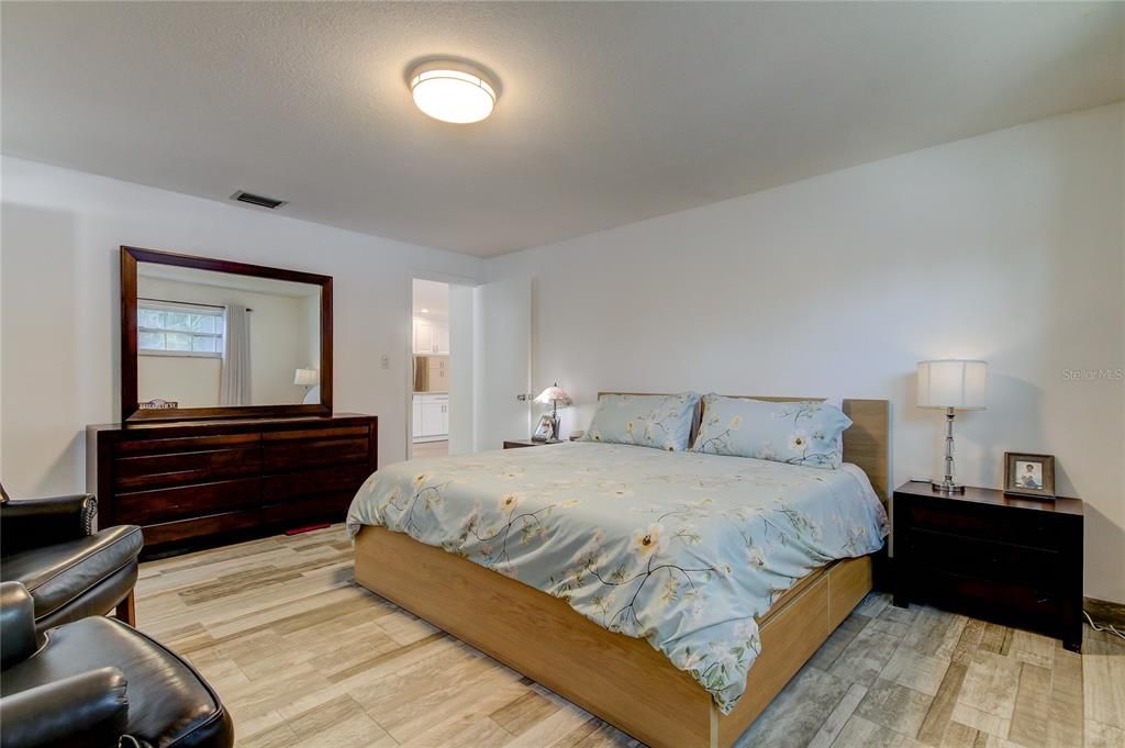 For Sale: $590,000 (4 beds, 2 baths, 2277 Square Feet)