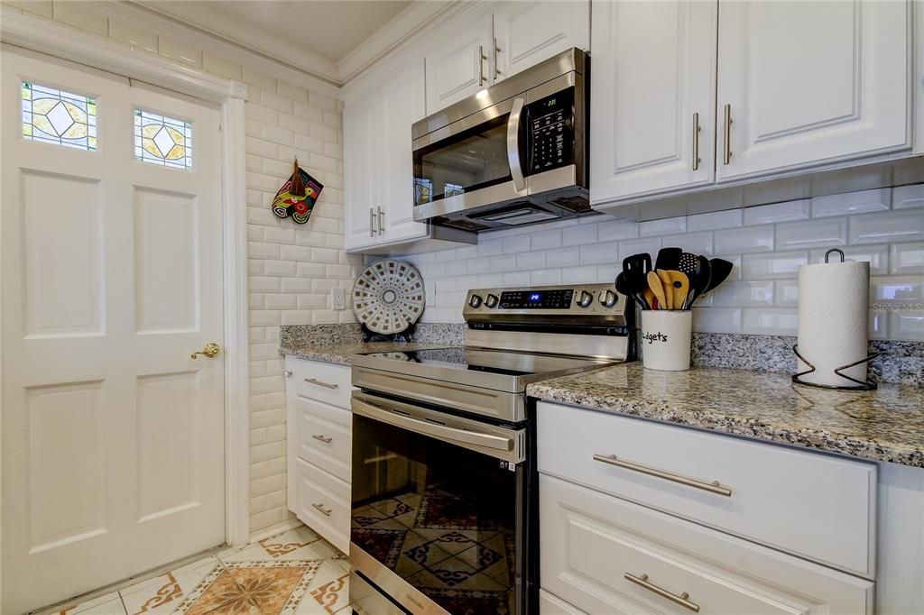 For Sale: $590,000 (4 beds, 2 baths, 2277 Square Feet)