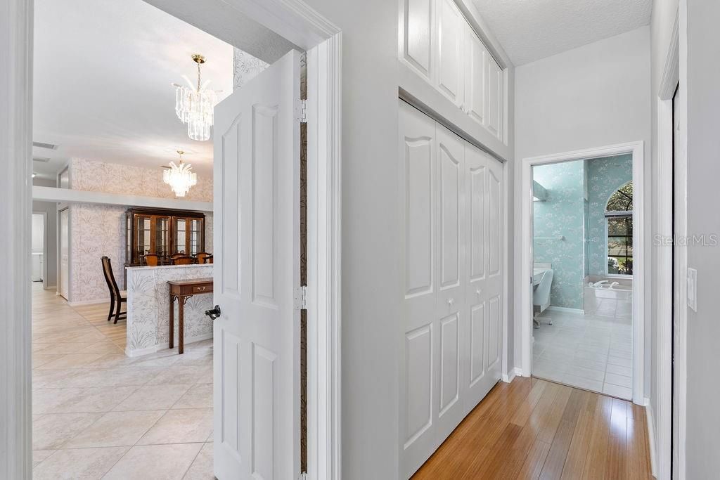 En Venta: $639,900 (3 camas, 2 baños, 2322 Pies cuadrados)