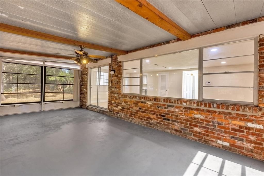 For Sale: $435,000 (4 beds, 2 baths, 2080 Square Feet)