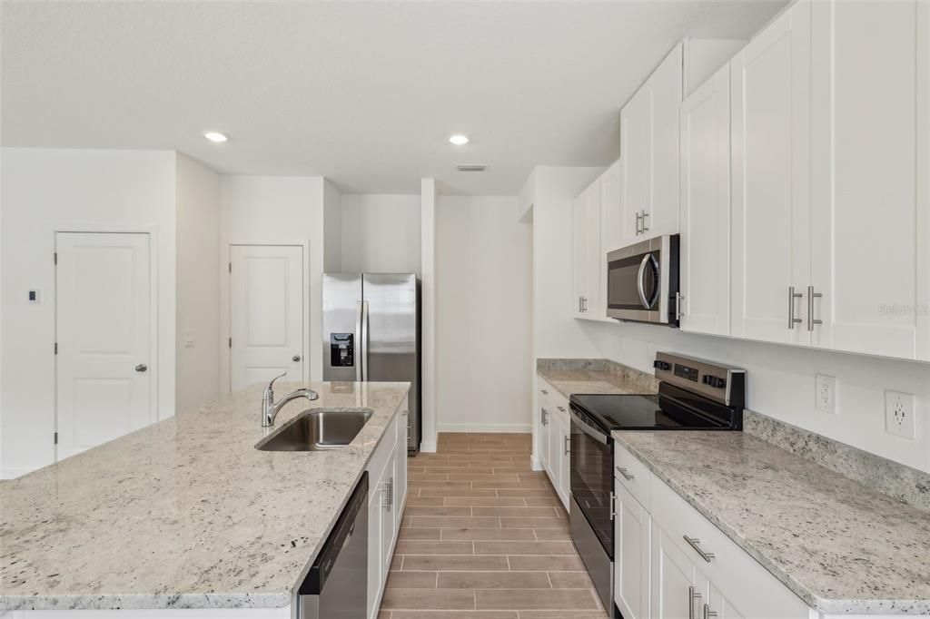 For Sale: $309,990 (4 beds, 2 baths, 1607 Square Feet)