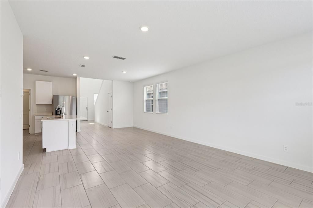 En Venta: $344,990 (4 camas, 2 baños, 2168 Pies cuadrados)