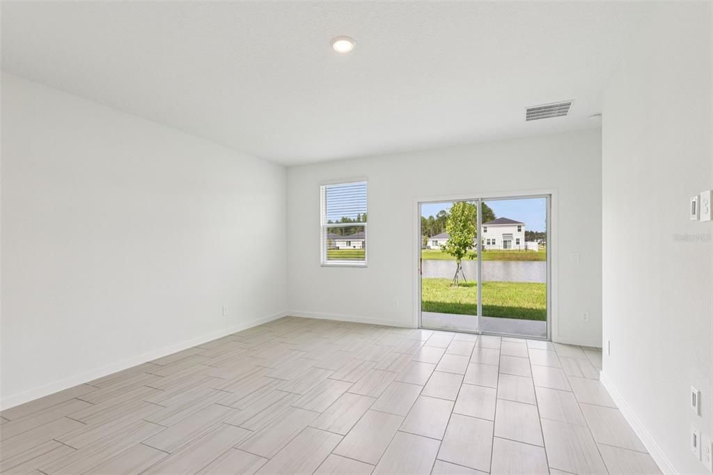 En Venta: $344,990 (4 camas, 2 baños, 2168 Pies cuadrados)