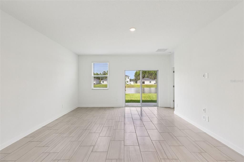 En Venta: $344,990 (4 camas, 2 baños, 2168 Pies cuadrados)