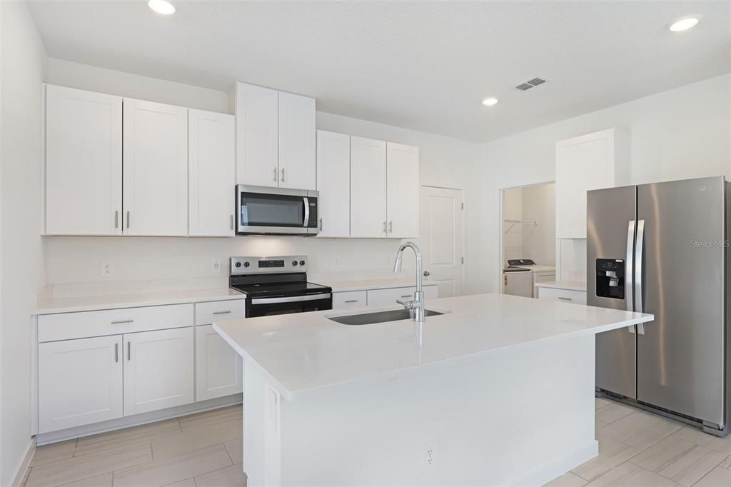 En Venta: $344,990 (4 camas, 2 baños, 2168 Pies cuadrados)