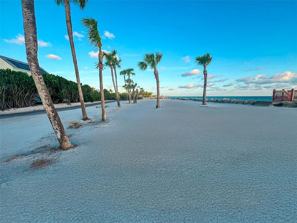 For Sale: $2,795,000 (1.13 acres)