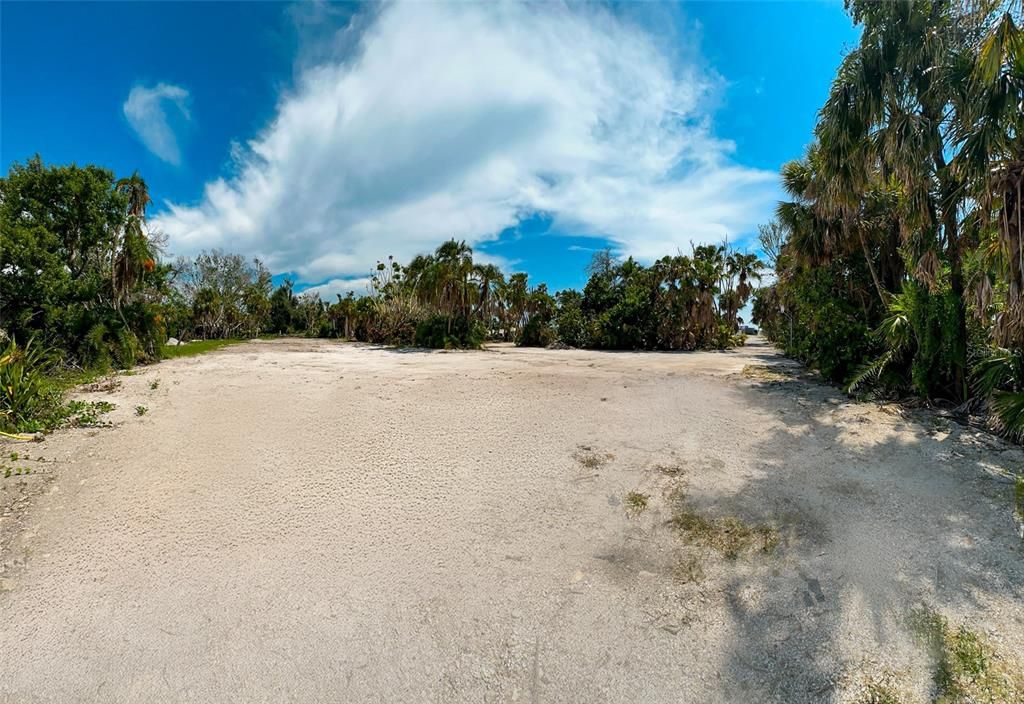 For Sale: $2,795,000 (1.13 acres)