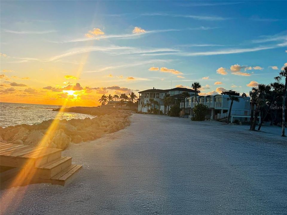 For Sale: $2,795,000 (1.13 acres)