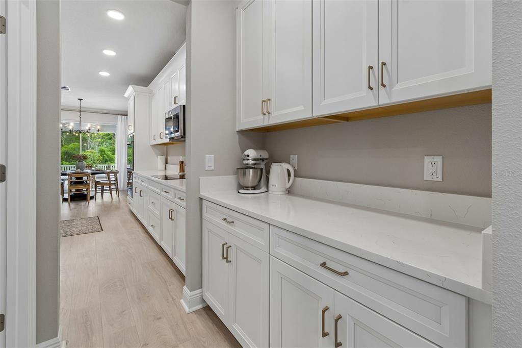 En Venta: $809,990 (5 camas, 3 baños, 3531 Pies cuadrados)