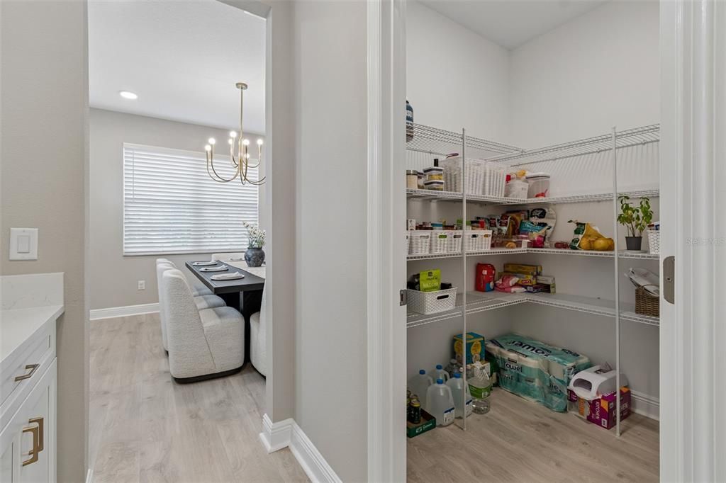 En Venta: $809,990 (5 camas, 3 baños, 3531 Pies cuadrados)