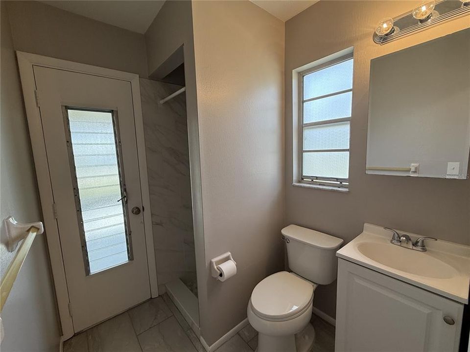 For Rent: $1,650 (2 beds, 2 baths, 913 Square Feet)