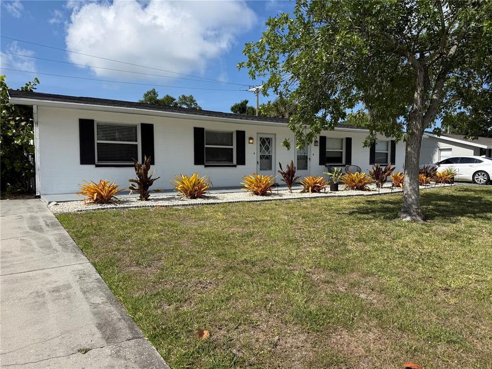 For Rent: $1,650 (2 beds, 2 baths, 913 Square Feet)