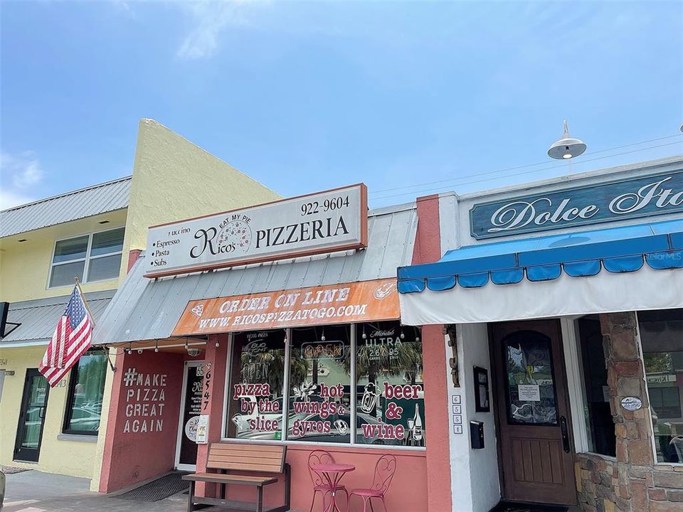 For Rent: $1,700 (0 beds, 1 baths, 900 Square Feet)