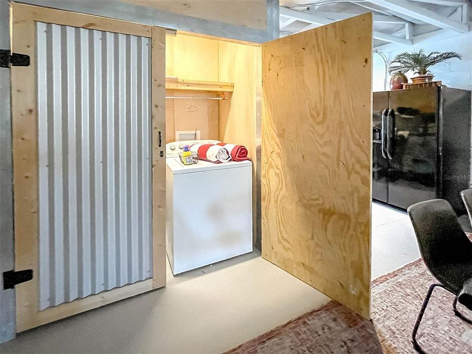 For Rent: $1,700 (0 beds, 1 baths, 900 Square Feet)