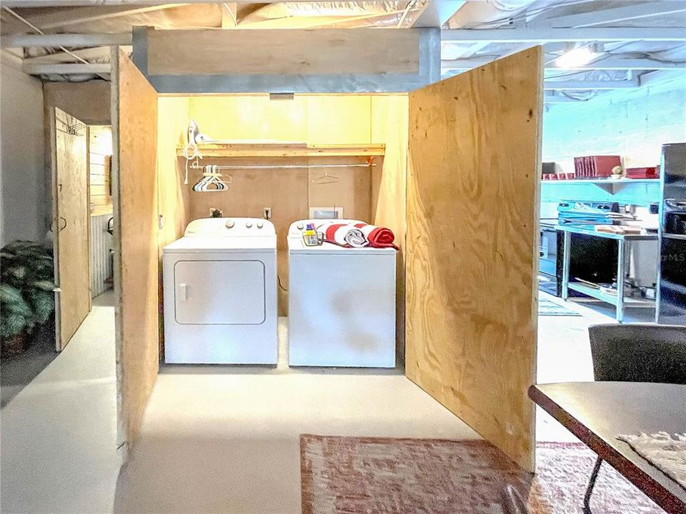 For Rent: $1,700 (0 beds, 1 baths, 900 Square Feet)