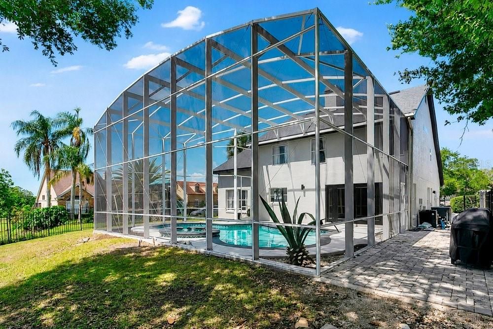 En Venta: $630,000 (4 camas, 2 baños, 2331 Pies cuadrados)