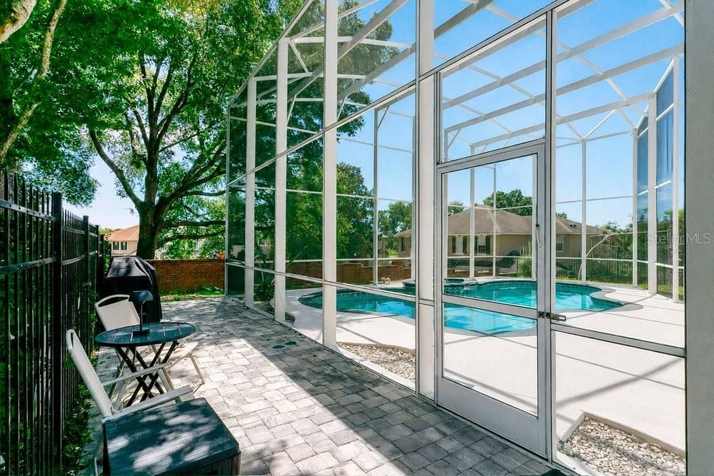 En Venta: $630,000 (4 camas, 2 baños, 2331 Pies cuadrados)