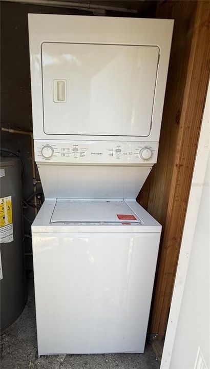 For Rent: $1,300 (2 beds, 1 baths, 714 Square Feet)