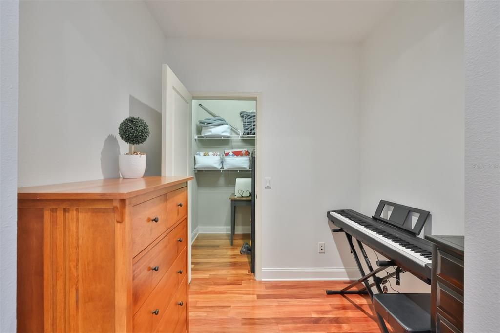 For Sale: $1,145,000 (4 beds, 3 baths, 3699 Square Feet)