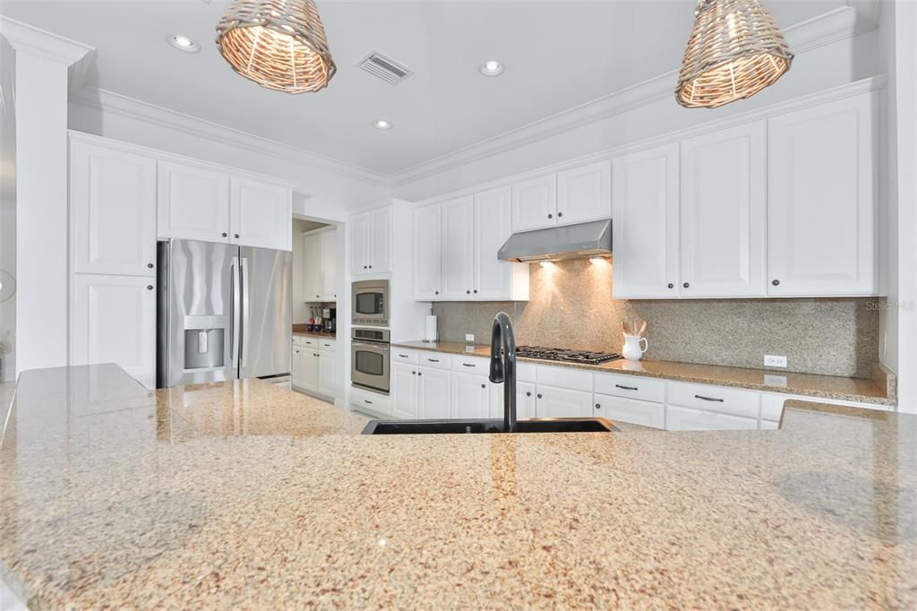 For Sale: $1,145,000 (4 beds, 3 baths, 3699 Square Feet)