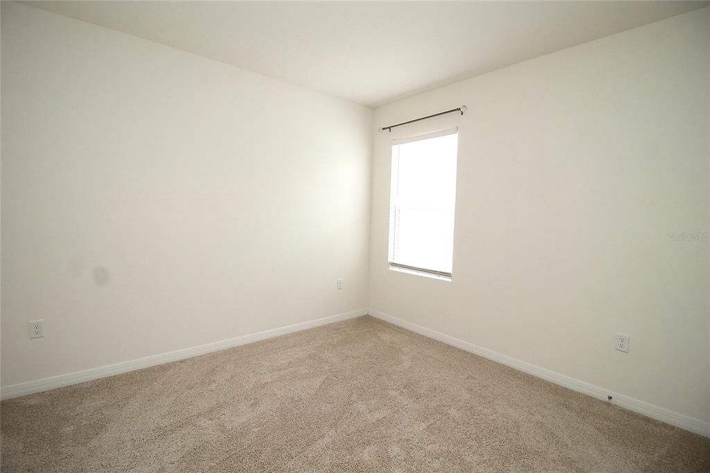 For Rent: $2,400 (3 beds, 2 baths, 1690 Square Feet)