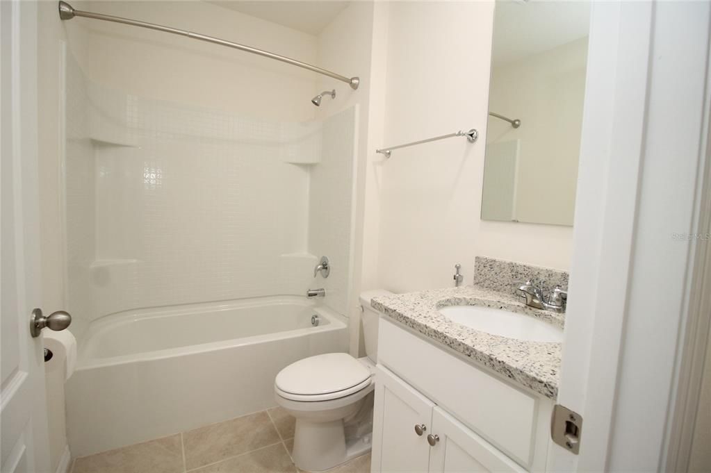 For Rent: $2,400 (3 beds, 2 baths, 1690 Square Feet)