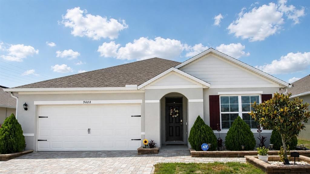 For Rent: $2,400 (3 beds, 2 baths, 1690 Square Feet)