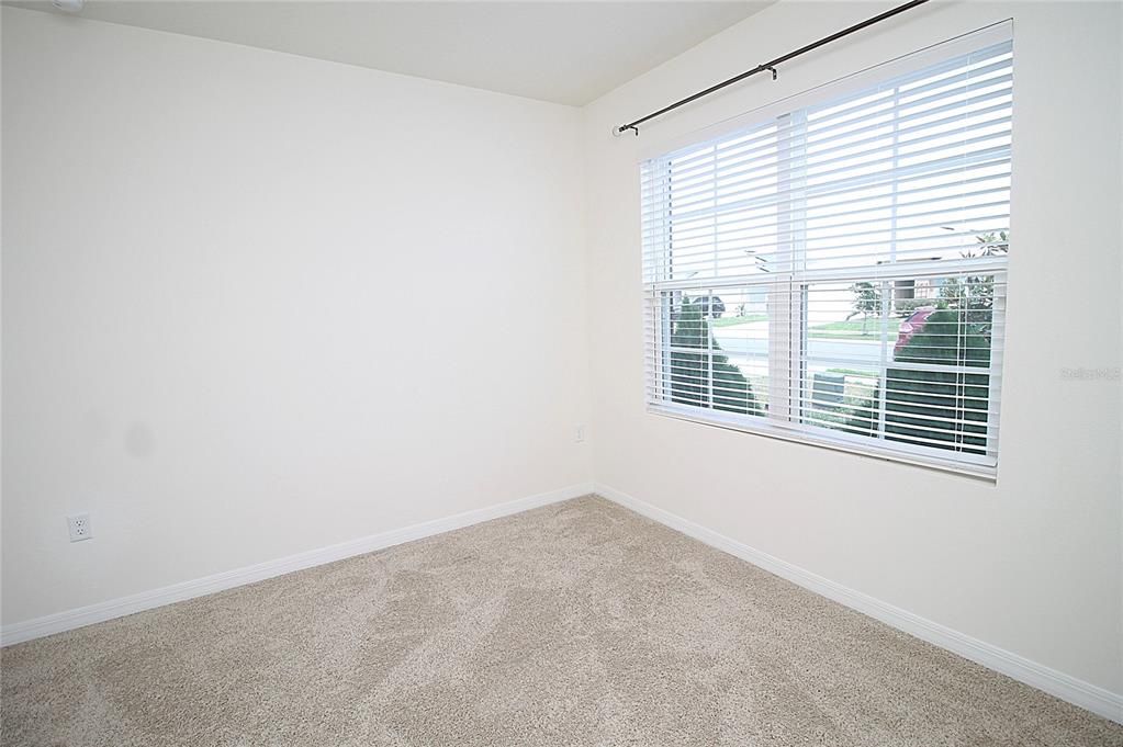For Rent: $2,400 (3 beds, 2 baths, 1690 Square Feet)