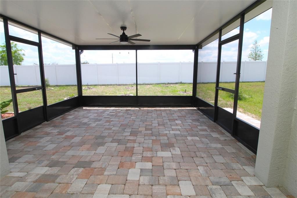 For Rent: $2,400 (3 beds, 2 baths, 1690 Square Feet)