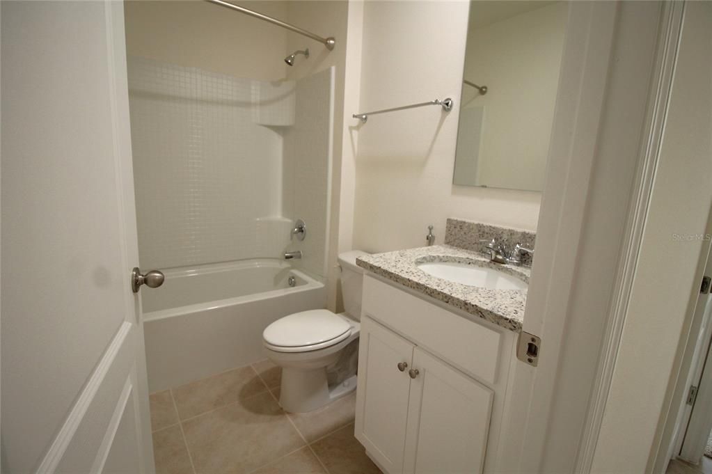For Rent: $2,400 (3 beds, 2 baths, 1690 Square Feet)