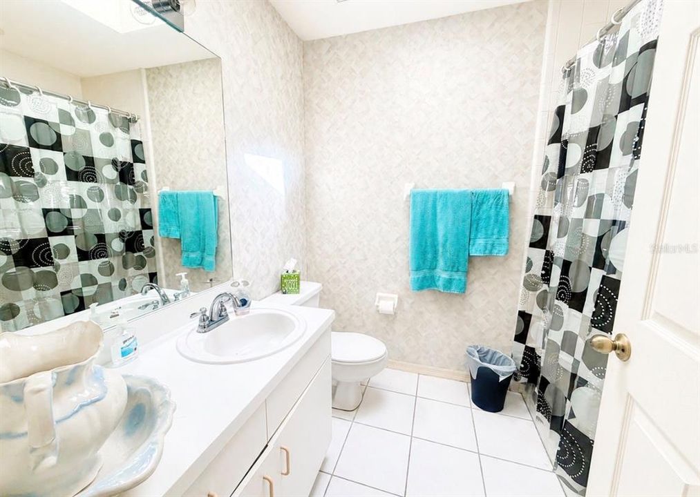 For Sale: $315,000 (2 beds, 2 baths, 1692 Square Feet)