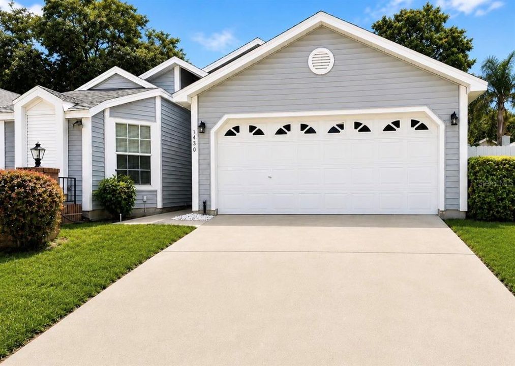For Sale: $315,000 (2 beds, 2 baths, 1692 Square Feet)