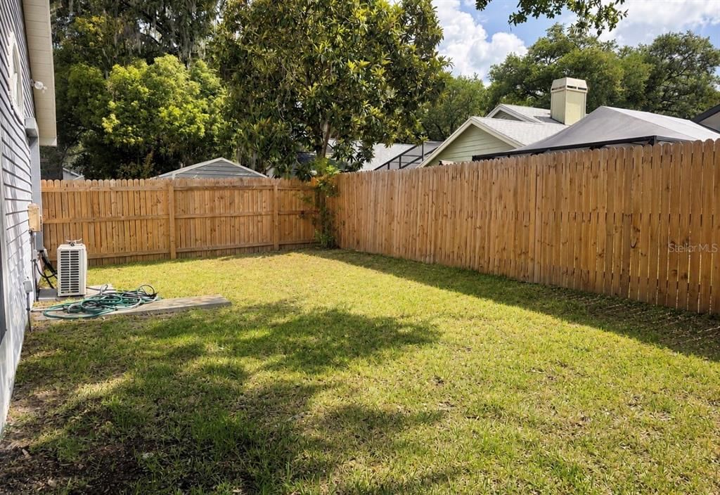 For Sale: $315,000 (2 beds, 2 baths, 1692 Square Feet)