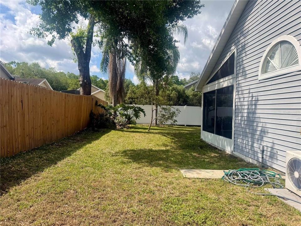 For Sale: $315,000 (2 beds, 2 baths, 1692 Square Feet)