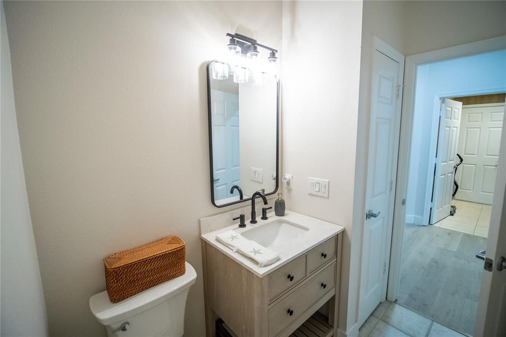 En Venta: $849,900 (5 camas, 3 baños, 3034 Pies cuadrados)